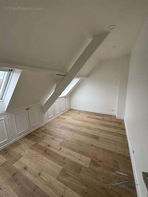 Appartement à LARDY