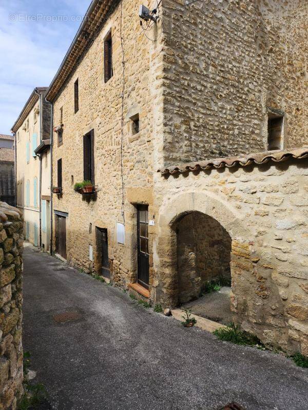 Maison à ETOILE-SUR-RHONE