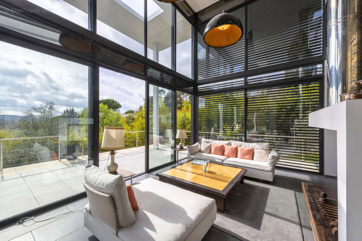 Maison à MOUGINS