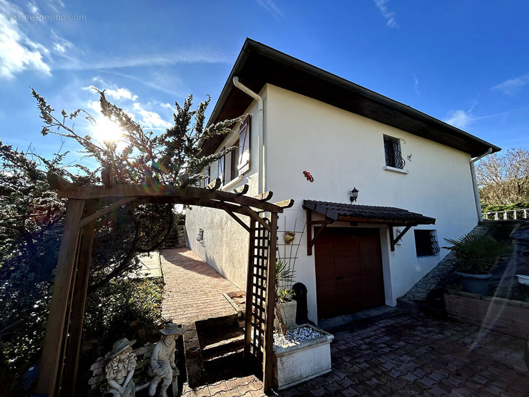 Photo 1 - Maison à ROCHE-LA-MOLIERE