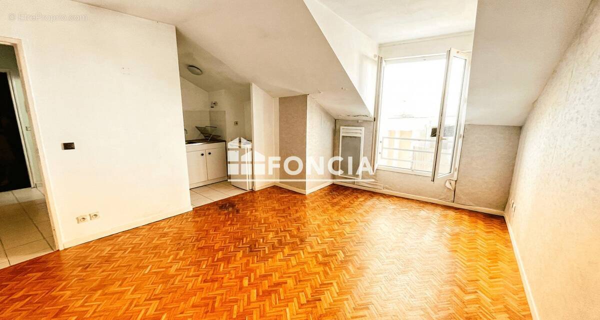 Appartement à LYON-8E