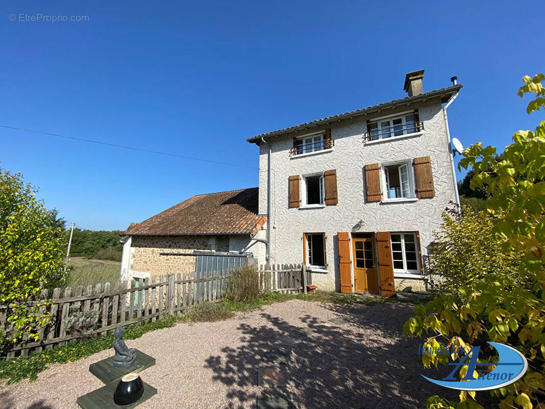 Maison à SAVIGNAC-DE-NONTRON