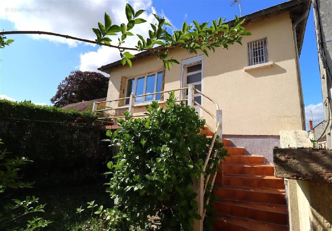 Maison à LA LOUPE
