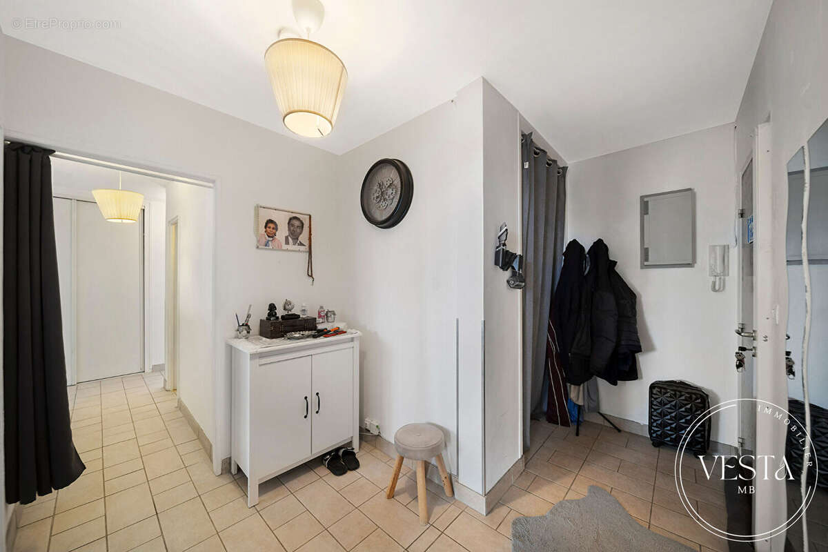 Appartement à CHENOVE