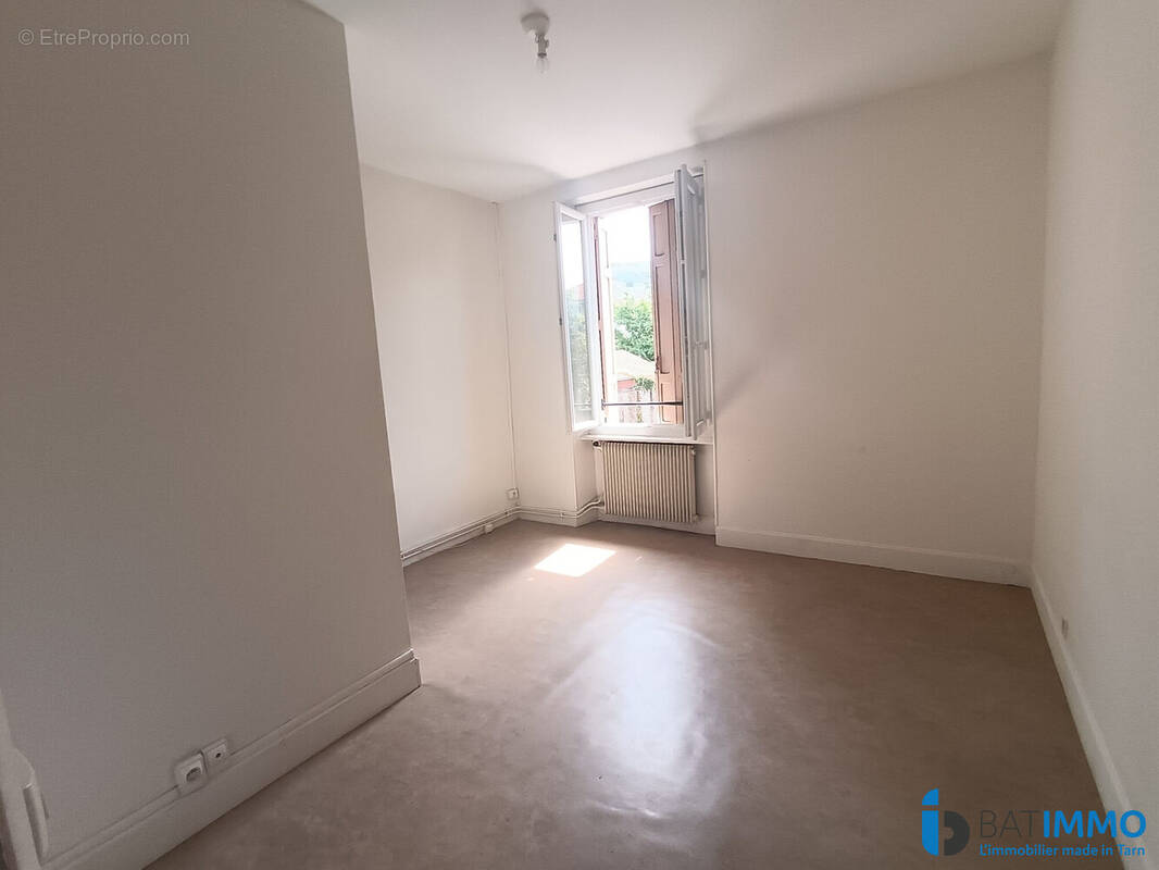 Appartement à AUSSILLON