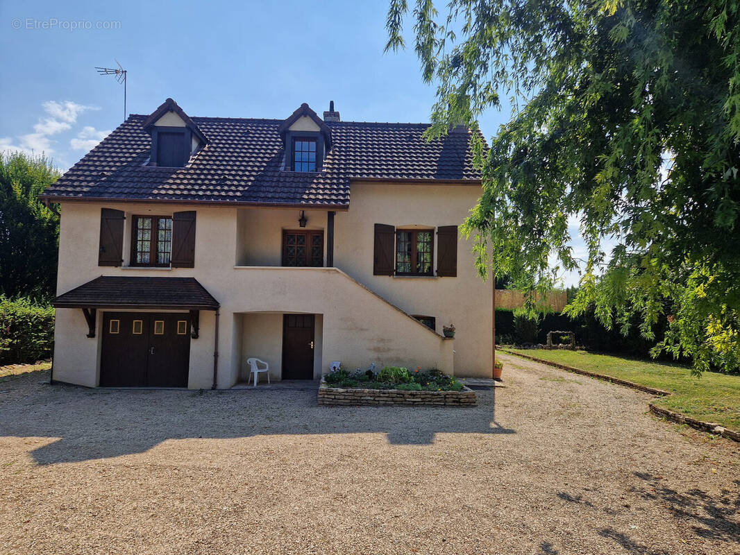 Maison à MONTAGNY-LES-BEAUNE
