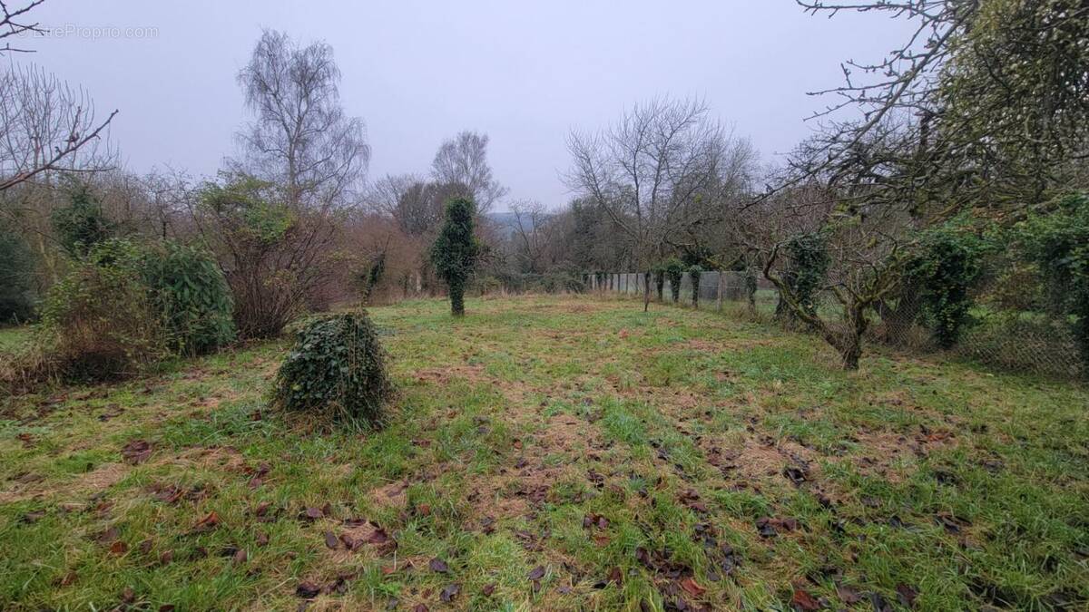Terrain à POMMEUSE
