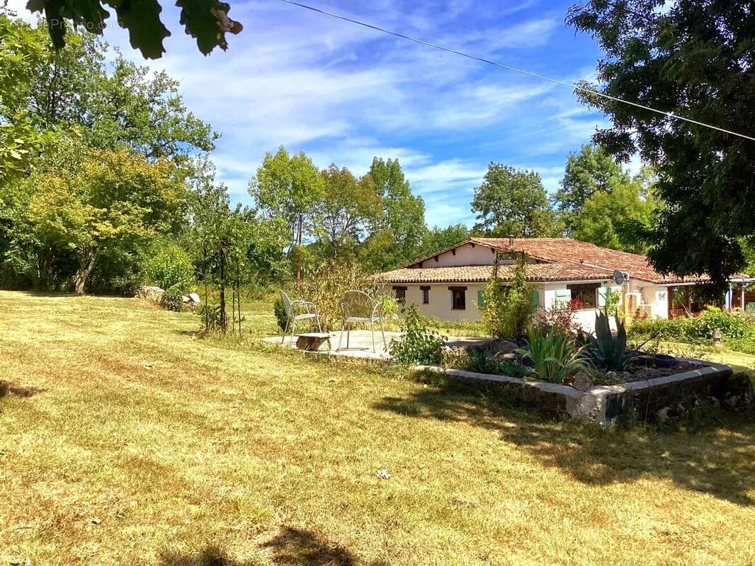 Maison à ISSIGEAC