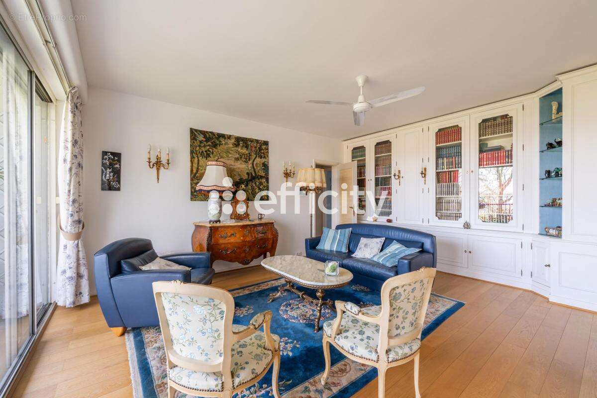 Appartement à VAUCRESSON