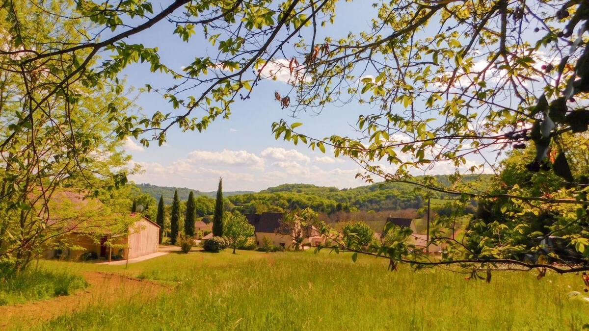 Terrain à VITRAC