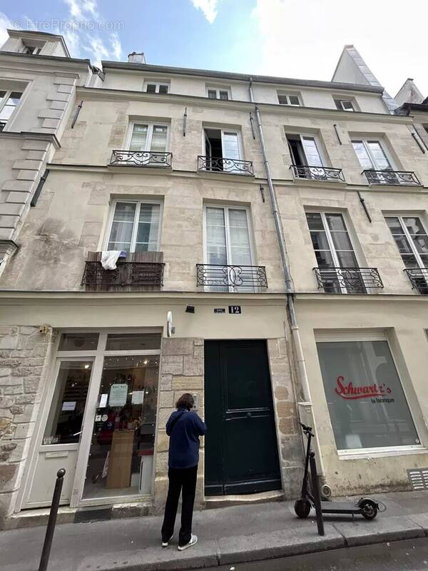 Appartement à PARIS-4E