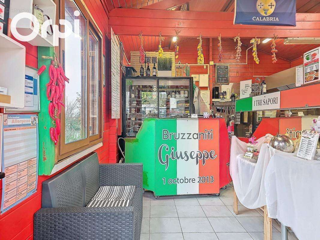 Commerce à SAINT-JULIEN-EN-GENEVOIS