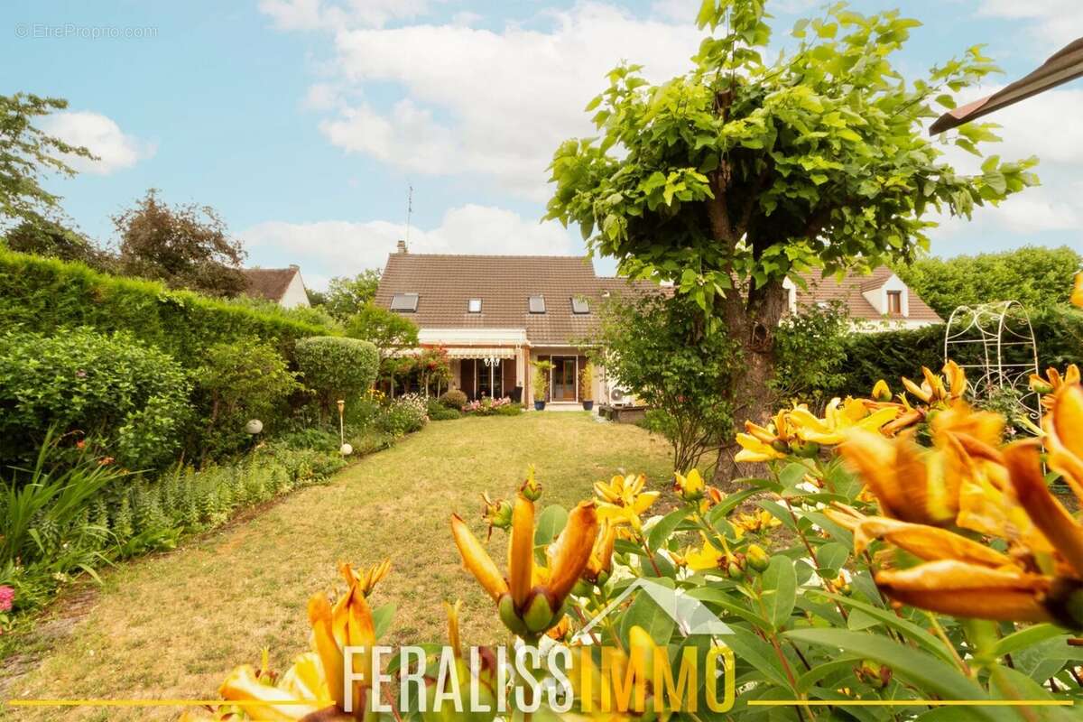 Maison à NEUVILLE-SUR-OISE