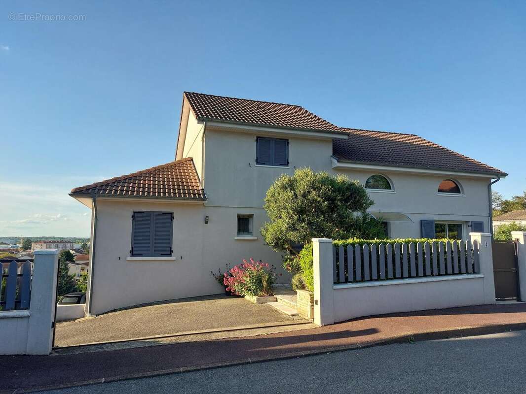 Photo 7 - Maison à SAINT-BONNET-DE-MURE