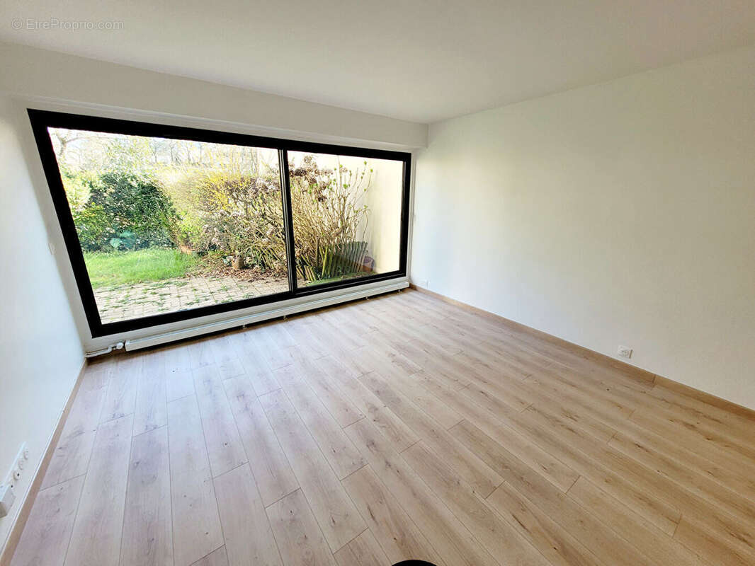 Appartement à VERRIERES-LE-BUISSON