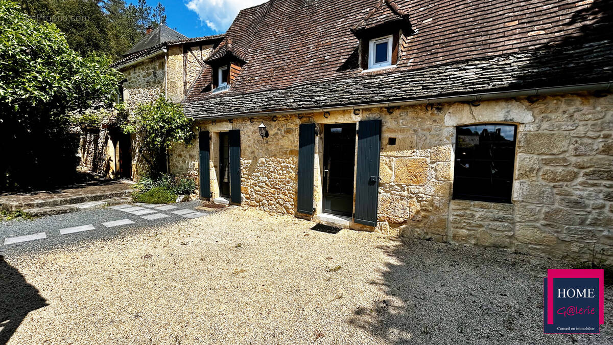 Maison à SAINT-CYBRANET