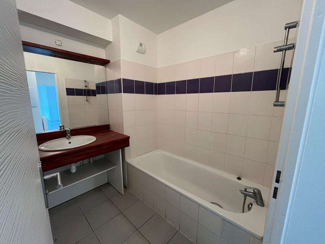 Appartement à AMBARES-ET-LAGRAVE