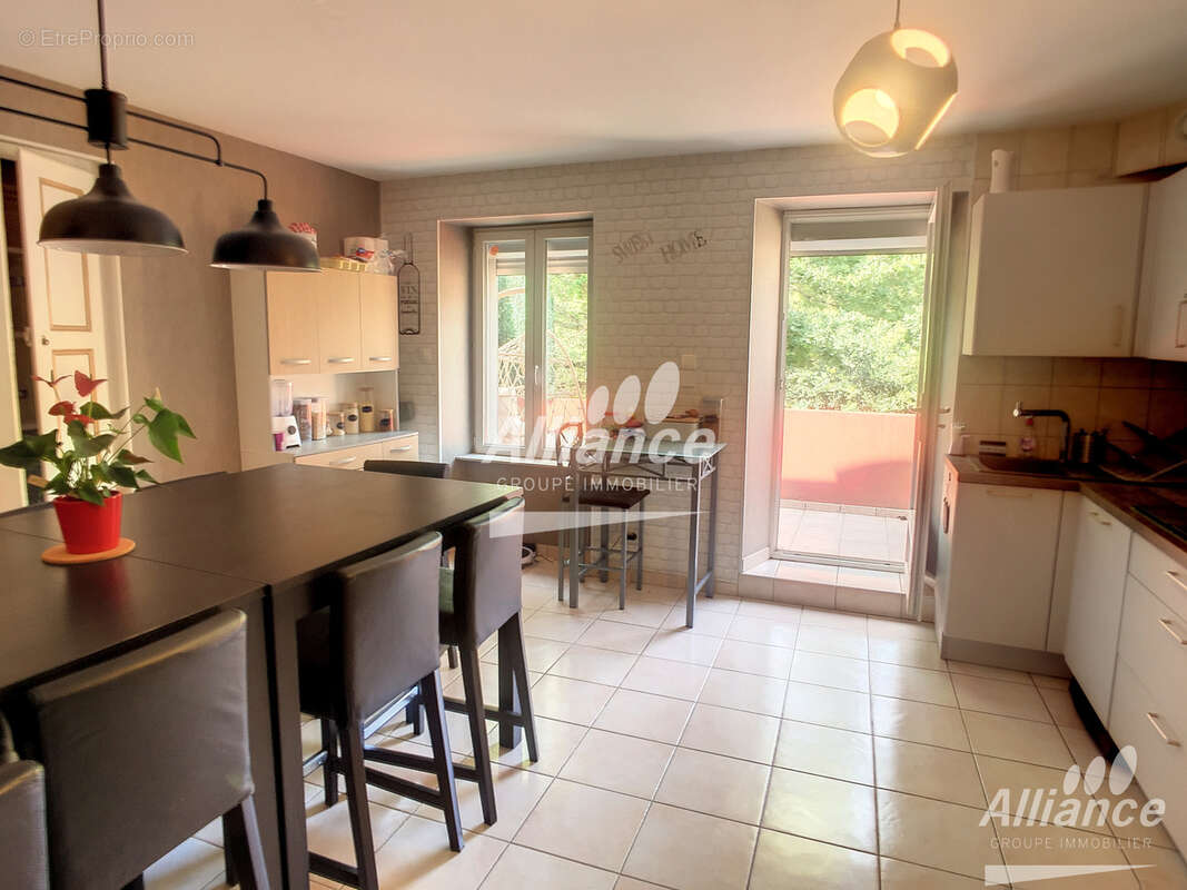 Appartement à SAINTE-SUZANNE