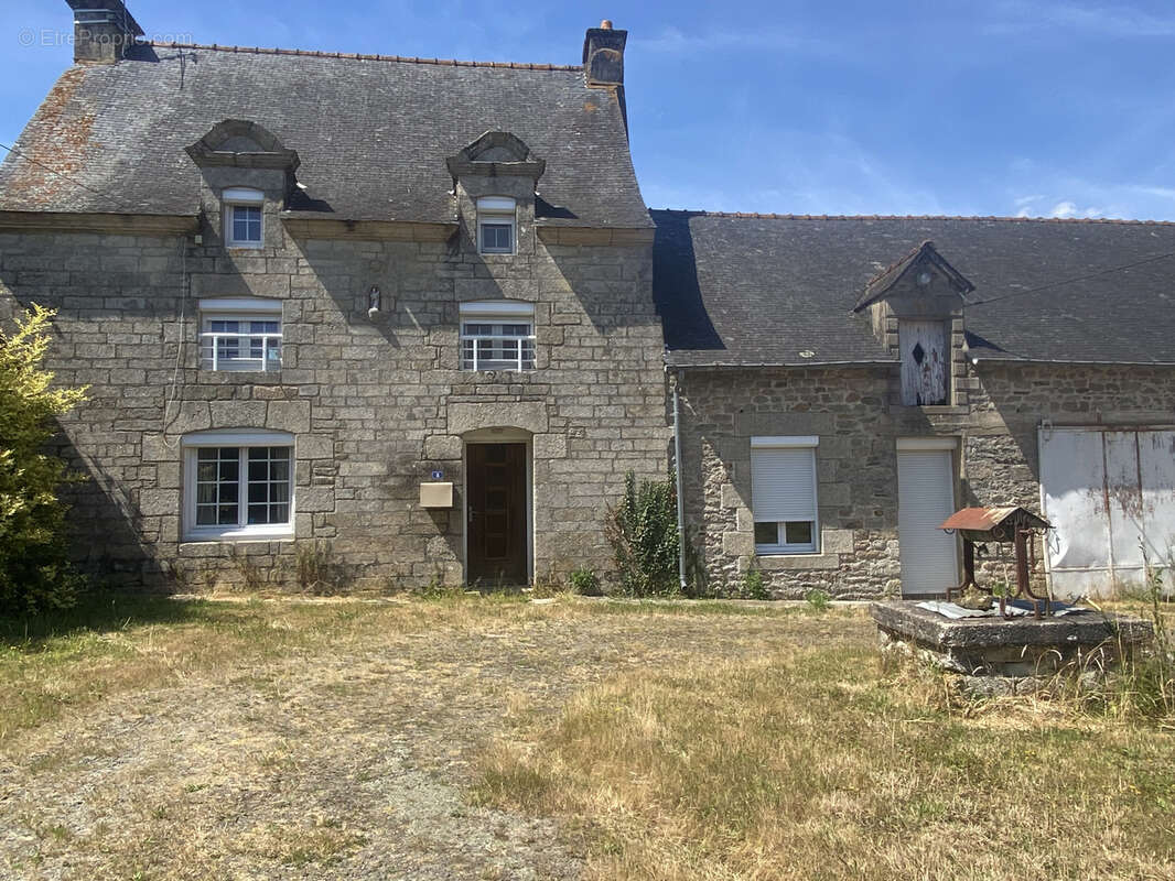 Maison à NOYAL-PONTIVY