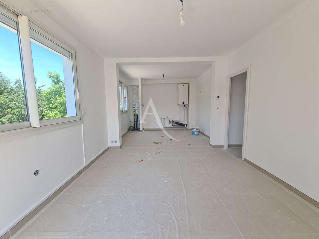 Appartement à SEMOY