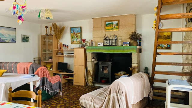 Maison à COUSSAY-LES-BOIS
