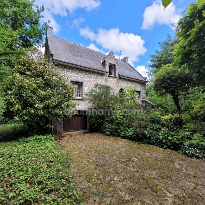 Maison à PLOUER-SUR-RANCE