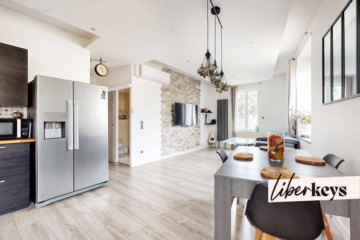 Appartement à PIERRE-BENITE