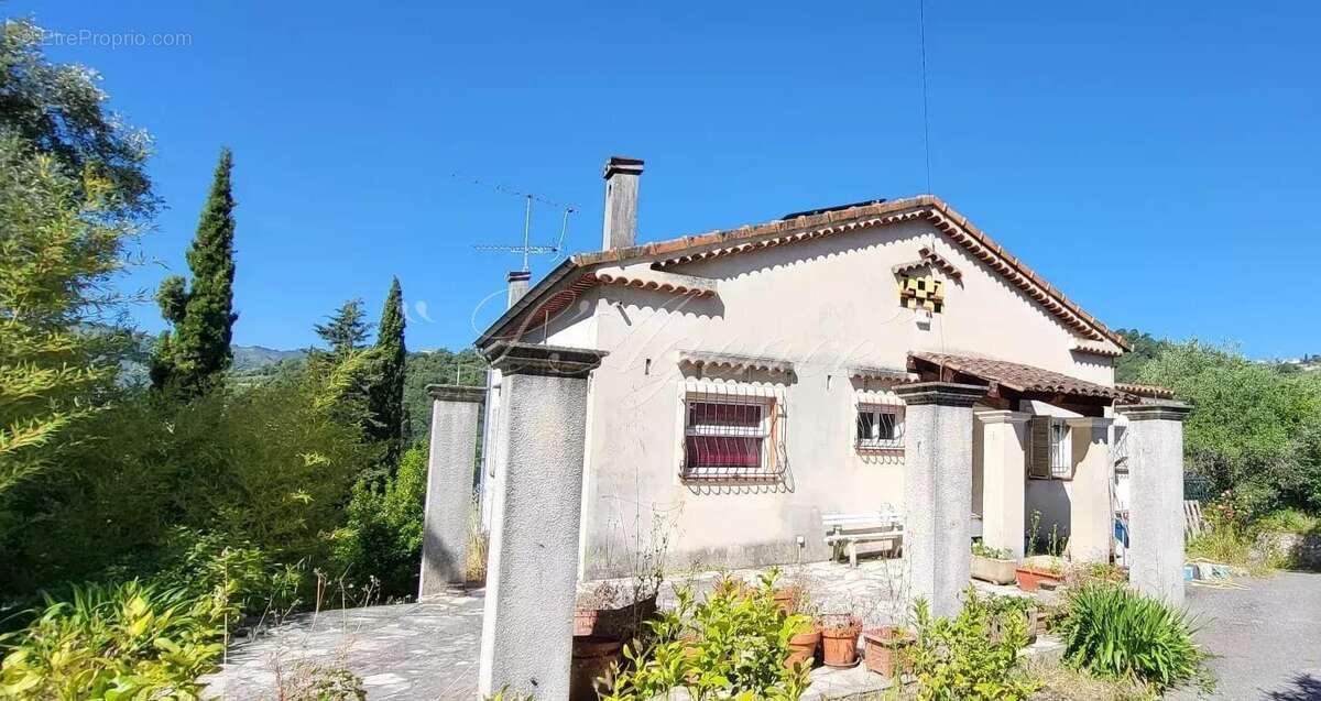 Maison à CONTES