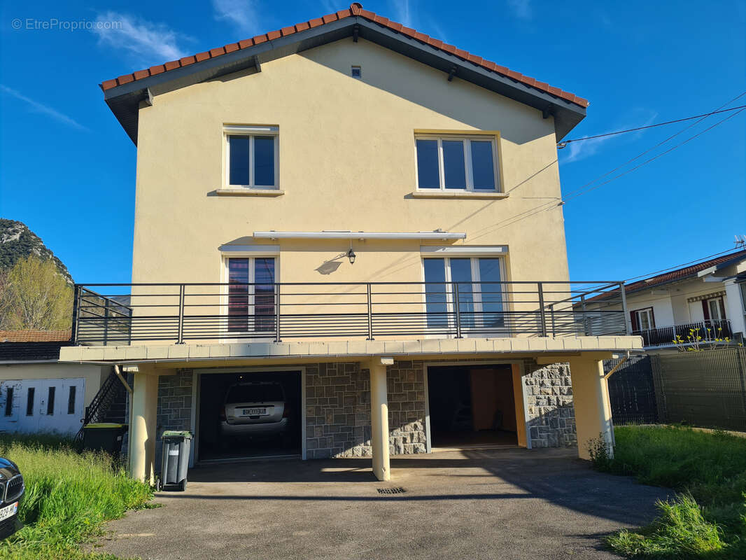 Maison à TARASCON-SUR-ARIEGE
