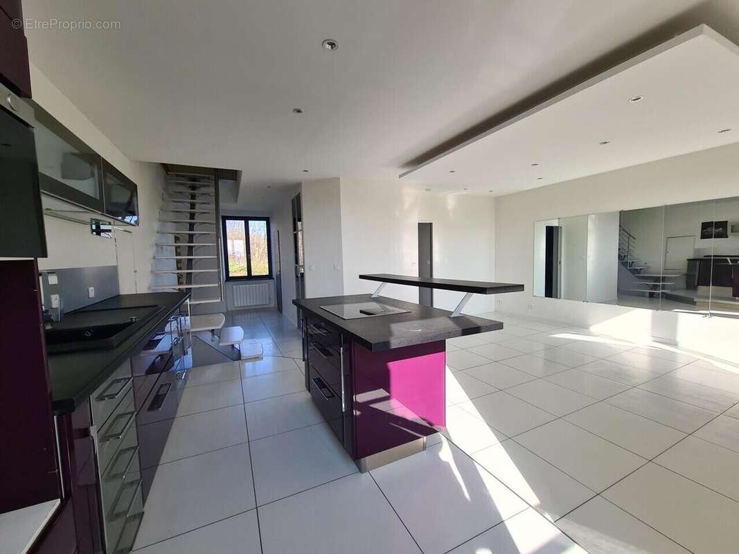 Appartement à MONTAGNY