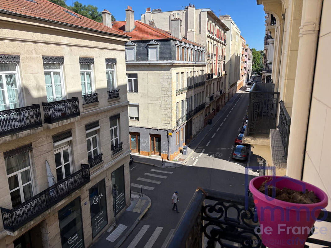 Appartement à SAINT-ETIENNE