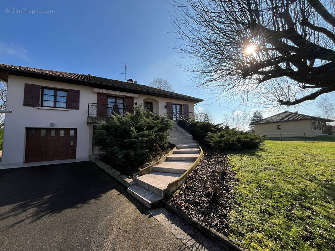 Maison à VIRIAT