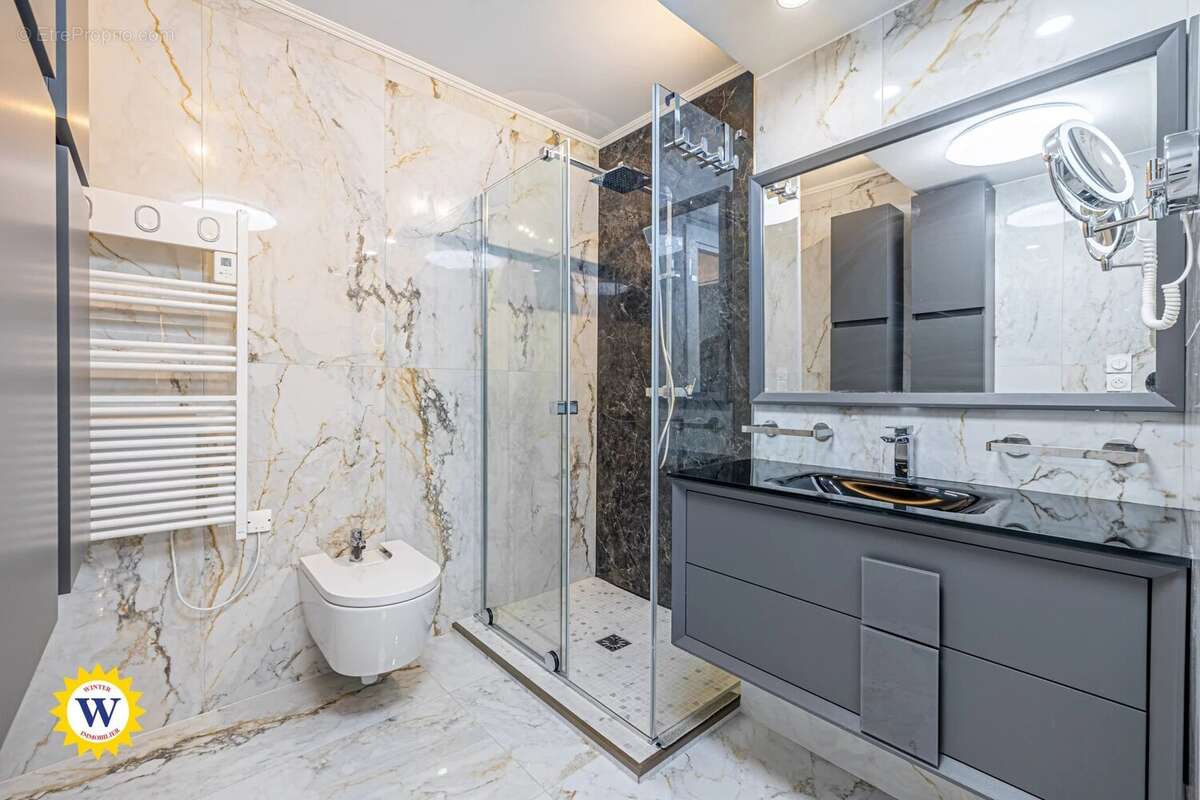 Appartement à SAINT-ETIENNE-DE-TINEE