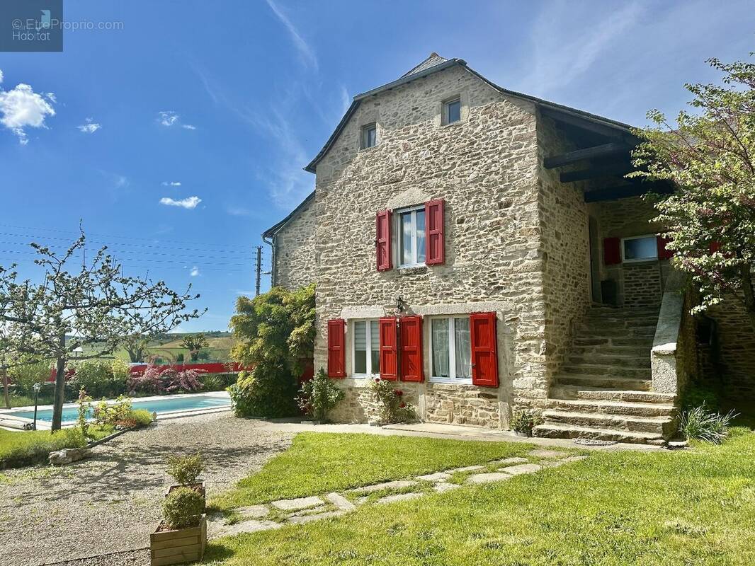 Maison à SAUVETERRE-DE-ROUERGUE