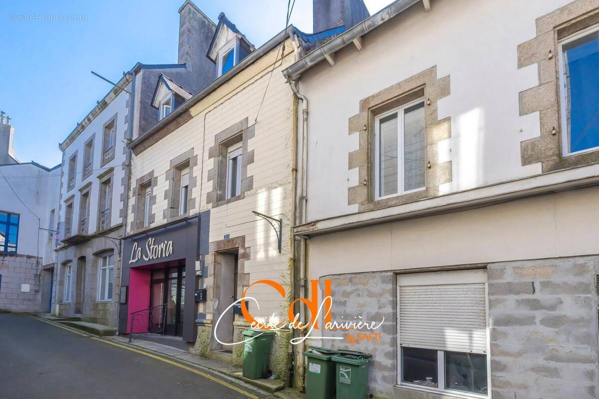 Photo 1 - Commerce à LANDIVISIAU