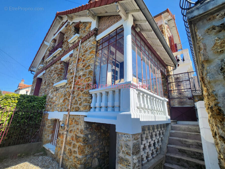 Appartement à VILLENEUVE-LE-ROI
