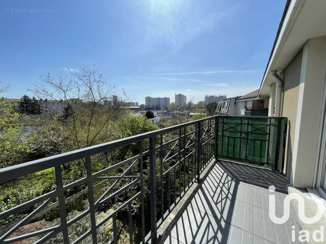 Photo 1 - Appartement à SAINT-GRATIEN