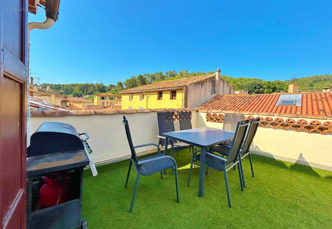 Appartement à LE LUC