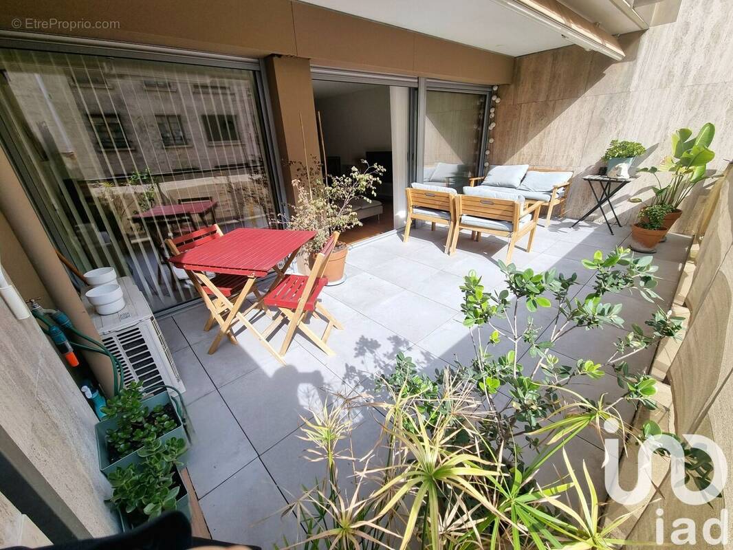Photo 1 - Appartement à MARSEILLE-6E