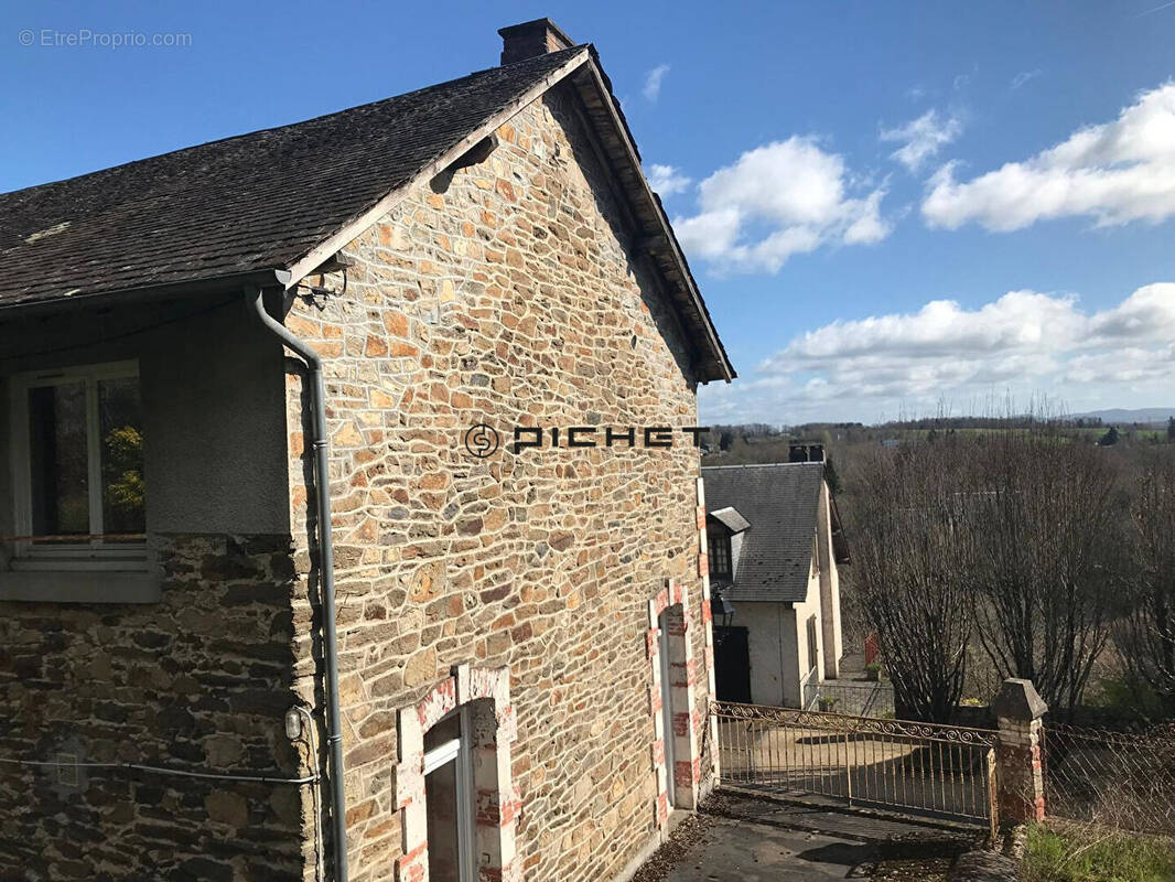 Appartement à UZERCHE