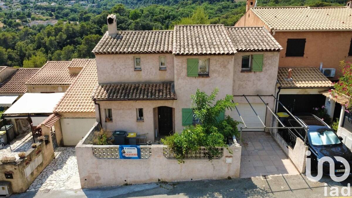 Photo 1 - Maison à CARROS