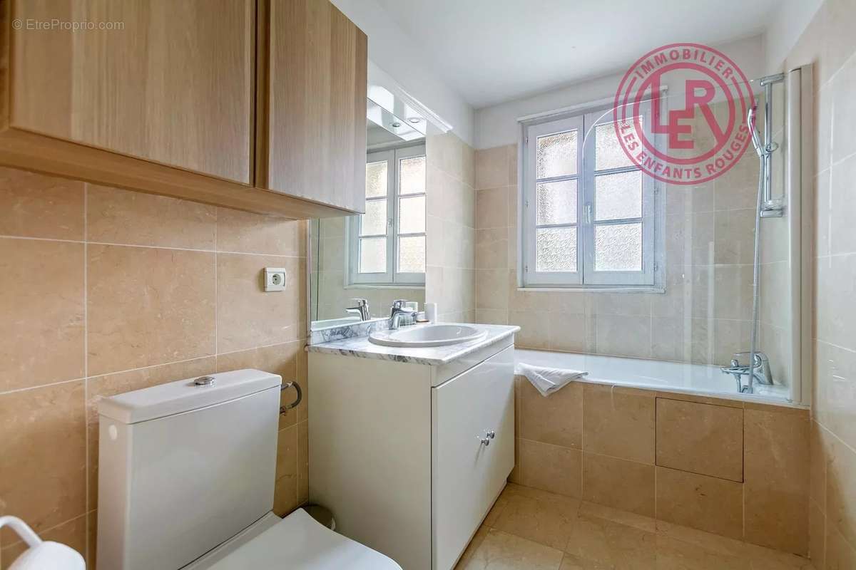 Appartement à PARIS-3E