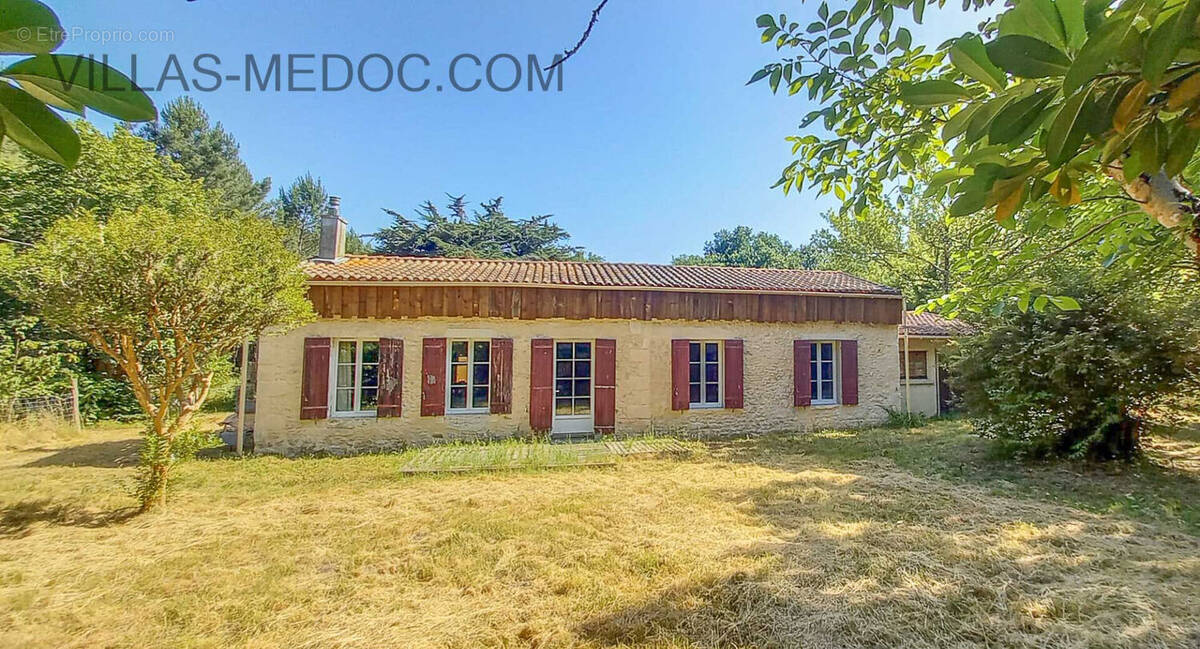 Maison à VENDAYS-MONTALIVET
