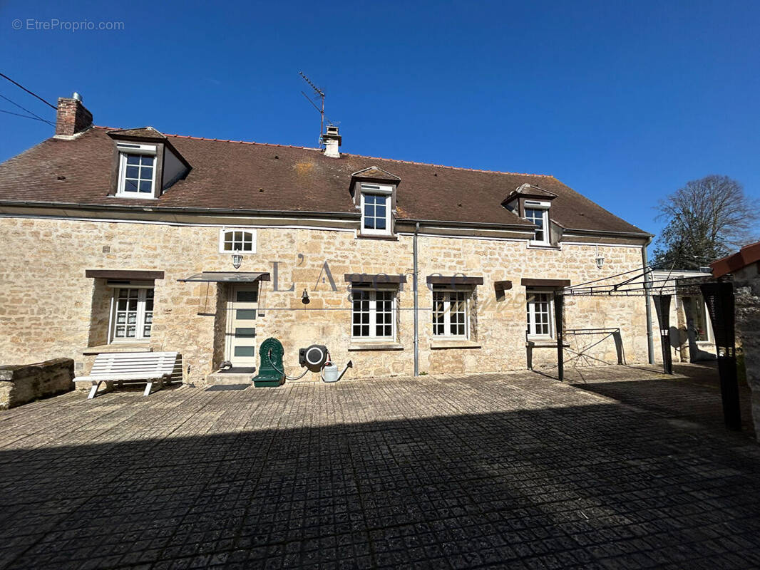 Maison à VILLERS-SOUS-SAINT-LEU