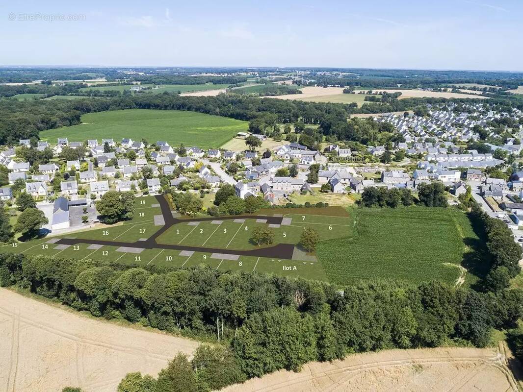 Terrain à SAINT-SAMSON-SUR-RANCE