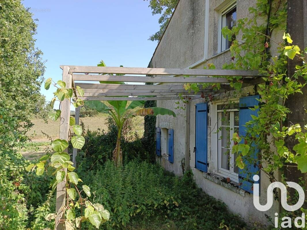 Photo 1 - Maison à BAZOGES-EN-PAREDS