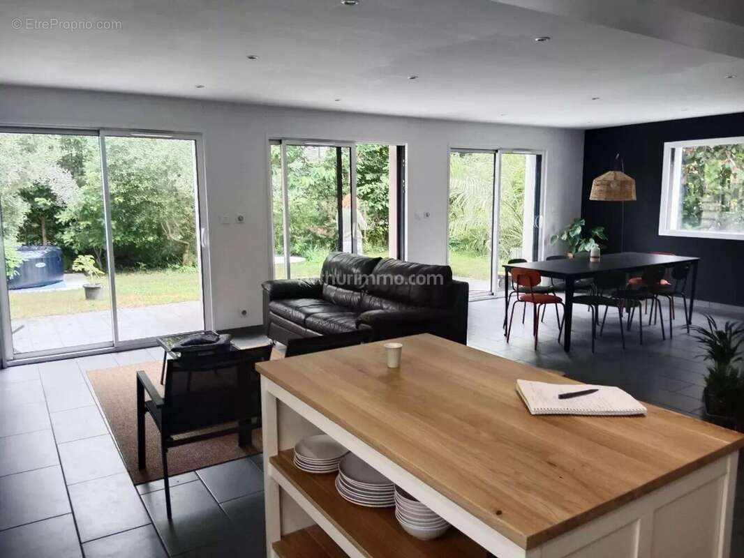 Maison à BONO