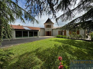 Maison à BARBEZIEUX-SAINT-HILAIRE