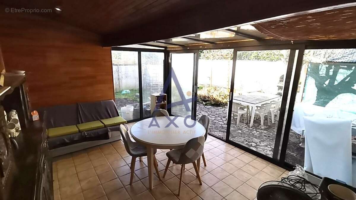 Maison à GENSAC