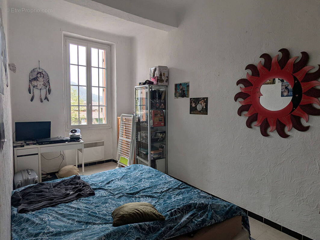 Appartement à SALERNES
